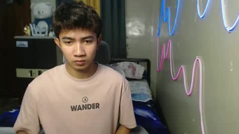Snapshot of ur_hottestjonny chatting on June 17, 2026, 11:49 pm jonny online show from June 17, 2026, 11:49 pm