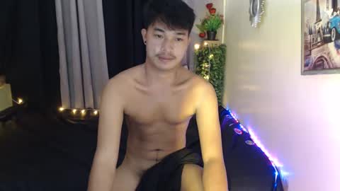 ur_hugechinito online show from March 6, 2025, 10:26 pm