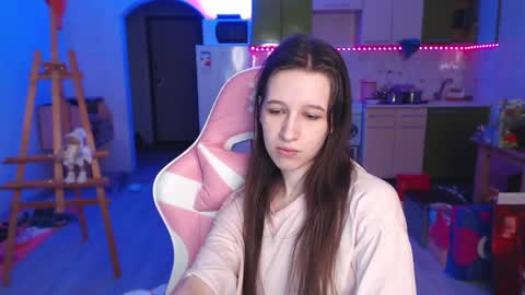 Snapshot of ur_kitty__ chatting on June 3, 2026, 2:33 pm Lera online show from June 3, 2026, 2:33 pm