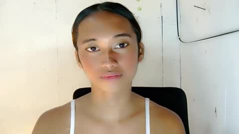 Snapshot of ur_sexyllie chatting on February 28, 2026, 7:48 pm Ellie online show from February 28, 2026, 7:48 pm