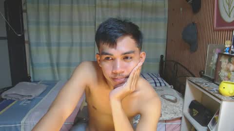 ur_shan21 online show from February 6, 2026, 3:26 pm