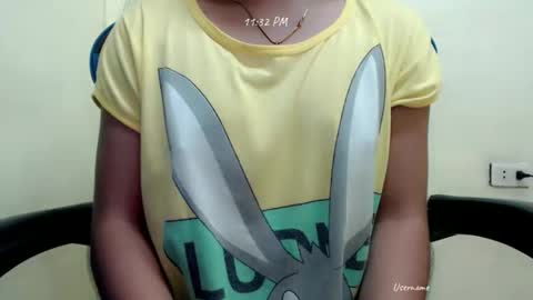 Snapshot of ur_small_girl chatting on October 6, 2025, 3:31 pm ur_small_girl online show from October 6, 2025, 3:31 pm