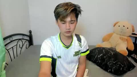 Snapshot of urasian_jhon1 chatting on November 27, 2025, 11:12 am jhon online show from November 27, 2025, 11:12 am