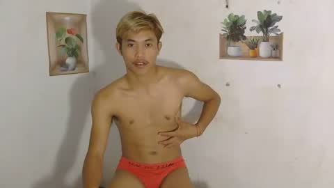Snapshot of urasian_jomarie chatting on May 15, 2026, 11:50 am urasian_jomarie online show from May 15, 2026, 11:50 am