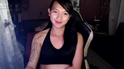 NEWRA  ALLISON online show from February 27, 2025, 6:09 pm