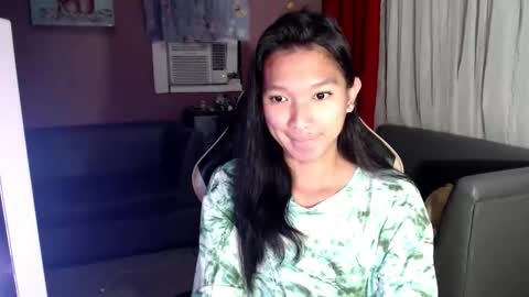 NEWRA  ALLISON online show from October 2, 2025, 5:42 pm