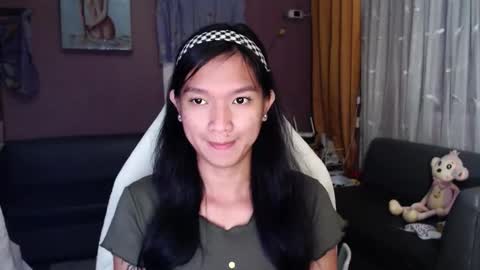 NEWRA  ALLISON online show from November 27, 2025, 8:00 pm