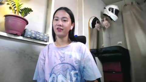 Erika online show from April 18, 2026, 1:09 am