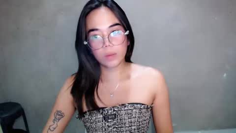 Snapshot of urbabydollx16 chatting on June 8, 2026, 12:49 pm urbabydollx16 online show from June 8, 2026, 12:49 pm