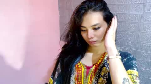 Clara online show from January 3, 2025, 5:53 pm