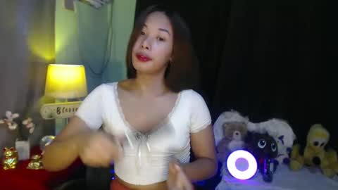 urcrushnextdoor_ online show from December 3, 2024, 2:58 am