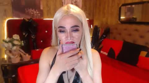 Snapshot of urcumgirlasiants chatting on January 12, 2025, 1:27 pm KENDALL online show from January 12, 2025, 1:27 pm