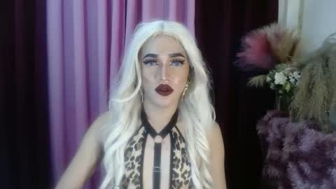 Snapshot of urcumgirlasiants chatting on September 15, 2025, 8:42 pm KENDALL online show from September 15, 2025, 8:42 pm