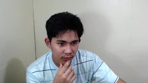 Snapshot of urcutie_asianboy chatting on October 16, 2025, 11:11 am KEN online show from October 16, 2025, 11:11 am