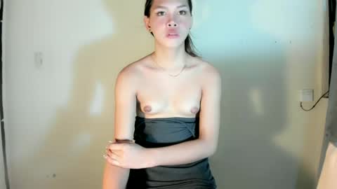 Snapshot of urdolly_rona chatting on June 18, 2026, 12:33 am Rona Ella online show from June 18, 2026, 12:33 am