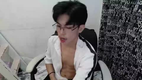 urdreamtw1nk online show from September 21, 2025, 9:22 am