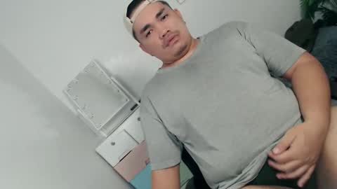 ure_fattytoy143 online show from February 5, 2026, 1:27 pm