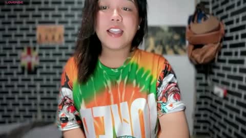 Snapshot of urgirl_dimple chatting on June 3, 2026, 1:36 pm Dimple online show from June 3, 2026, 1:36 pm