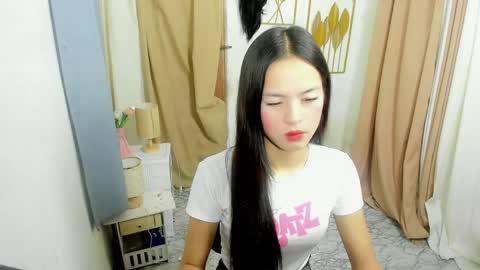 Snapshot of urgirlaira69 chatting on March 17, 2026, 6:17 am im zhairaallison dont for get follow me online show from March 17, 2026, 6:17 am