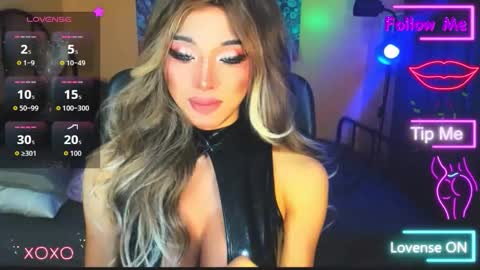 My bella 3 online show from November 16, 2025, 2:33 pm