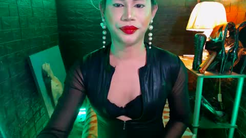 queen norelle online show from January 18, 2025, 9:55 pm