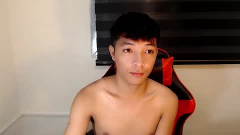 Snapshot of urhotethanxx chatting on November 2, 2025, 3:36 pm Ethan online show from November 2, 2025, 3:36 pm