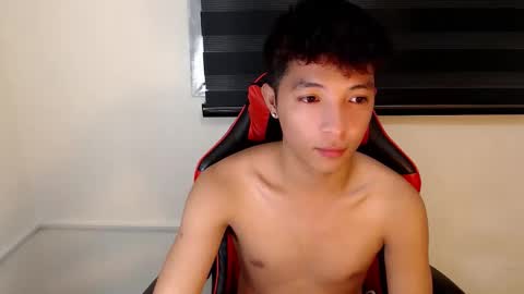 Snapshot of urhotethanxx chatting on November 7, 2025, 5:02 pm Ethan online show from November 7, 2025, 5:02 pm