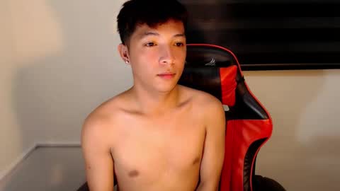 Snapshot of urhotethanxx chatting on November 29, 2025, 3:04 pm Ethan online show from November 29, 2025, 3:04 pm