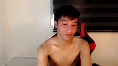 Snapshot of urhotethanxx chatting on January 12, 2026, 4:12 pm Ethan online show from January 12, 2026, 4:12 pm