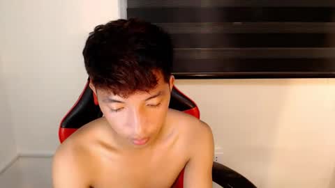 Snapshot of urhotethanxx chatting on February 14, 2026, 4:26 pm Ethan online show from February 14, 2026, 4:26 pm