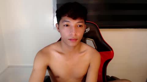 Snapshot of urhotethanxx chatting on February 24, 2026, 2:15 pm Ethan online show from February 24, 2026, 2:15 pm