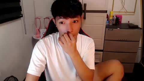 Snapshot of urhotethanxx chatting on March 2, 2026, 3:41 pm Ethan online show from March 2, 2026, 3:41 pm