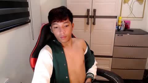 Snapshot of urhotethanxx chatting on March 4, 2026, 3:56 am Ethan online show from March 4, 2026, 3:56 am