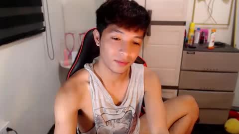 Snapshot of urhotethanxx chatting on March 5, 2026, 4:36 pm Ethan online show from March 5, 2026, 4:36 pm