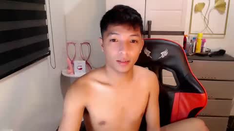 Snapshot of urhotethanxx chatting on March 10, 2026, 5:07 pm Ethan online show from March 10, 2026, 5:07 pm