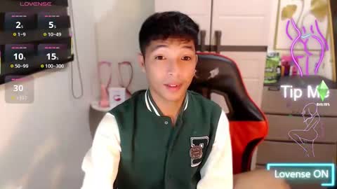 Snapshot of urhotethanxx chatting on March 17, 2026, 4:21 pm Ethan online show from March 17, 2026, 4:21 pm