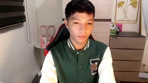 Snapshot of urhotethanxx chatting on April 9, 2026, 1:16 pm Ethan online show from April 9, 2026, 1:16 pm