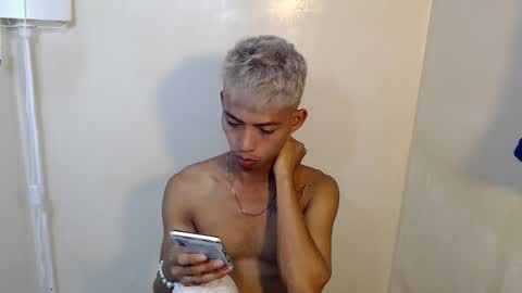 Snapshot of urhotfuckingass chatting on June 8, 2026, 9:48 pm richard online show from June 8, 2026, 9:48 pm