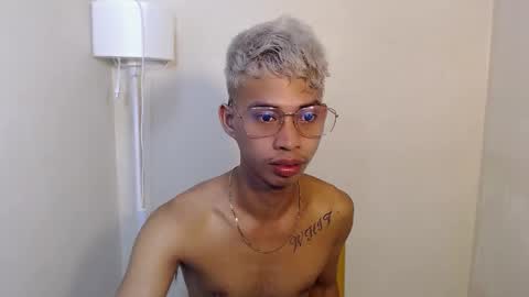 Snapshot of urhotfuckingass chatting on June 9, 2026, 10:21 pm richard online show from June 9, 2026, 10:21 pm