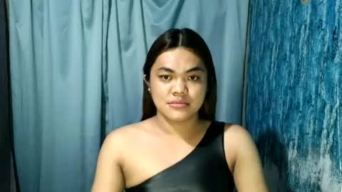urhottie_bella online show from June 28, 2026, 10:10 am