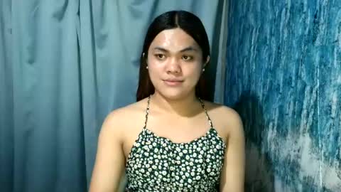 urhottie_bella online show from July 2, 2026, 2:12 pm