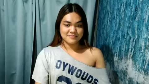 urhottie_bella online show from July 4, 2026, 1:01 am