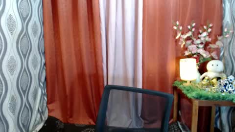 urhunky_ivan online show from December 7, 2024, 6:32 am