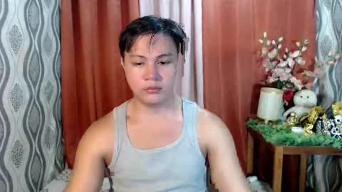 urhunky_ivan online show from February 10, 2025, 5:36 am