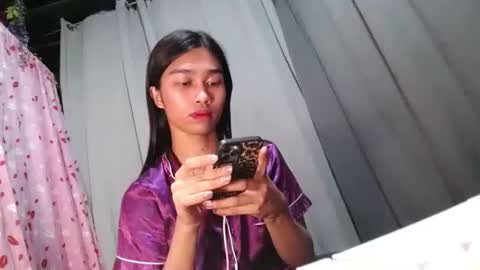 urloverjasmine_xx online show from May 1, 2026, 2:43 pm