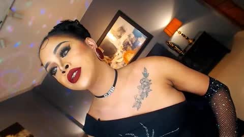 UrMajestyTyra online show from November 25, 2025, 2:00 am