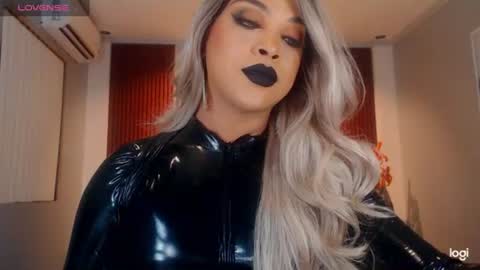 Snapshot of urmajestytyra chatting on June 12, 2026, 5:12 pm UrMajestyTyra online show from June 12, 2026, 5:12 pm