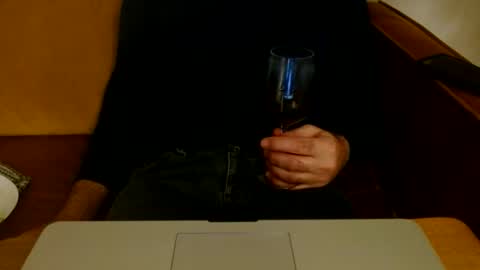 Snapshot of uropportunity chatting on November 15, 2025, 7:10 pm Dutchsoftie online show from November 15, 2025, 7:10 pm