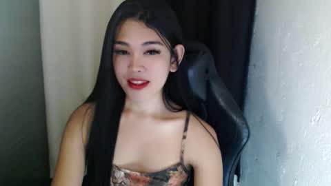 Snapshot of urpinayjenfuckerxxx chatting on February 14, 2025, 9:10 pm Jenny online show from February 14, 2025, 9:10 pm