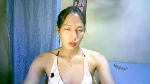 queen julia not into CHEAPGUY online show from January 28, 2025, 3:25 pm